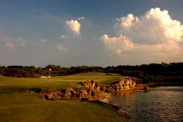 A view of green at The Golf Club at North Hampton